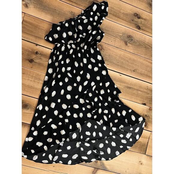 Vine & Love Women's off the shoulder layered dress. Black/white/tan. Size Small - Picture 5 of 9